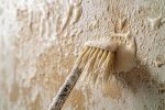 Nettoyer crépi intérieur sans abîmer la texture du mur conseils outils et produits efficaces